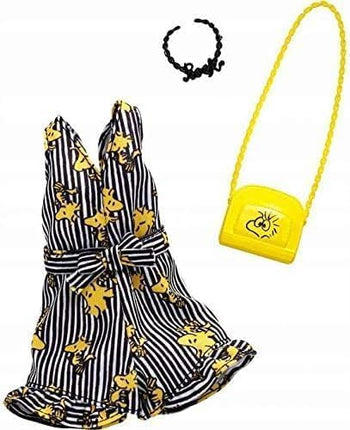 Barbie Fashion Peanuts Character Outfit Set – Bundle of 4 Clothing Packs with Accessories | Fits Most Dolls | Snoopy & Friends Themed Wardrobe | Ages 3+