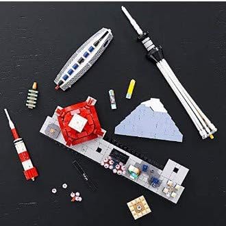 LEGO Architecture Skylines: Tokyo 21051 Building Kit, Collectible Architecture Building Set for Adults (547 Pieces)