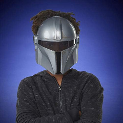 STAR WARS Hasbro Galaxy's Outer Edge Trading Post The Mandalorian Battle-Worn Mask Gray