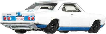 Hot Wheels Car Culture Circuit Legend, Premium 1:64 Scale Die-Cast Chevy Corvair Yenko Stinger Car, Collectable Vehicle