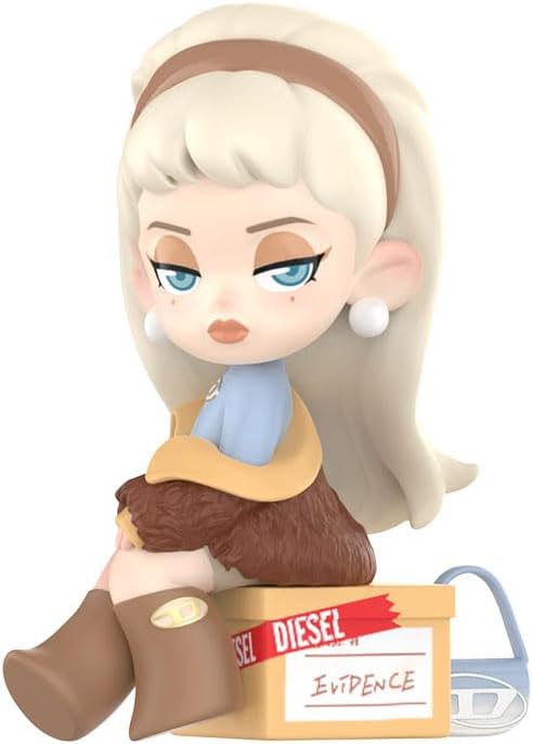 Dolores Action Figures for Home Decor, Collectible Toy Set for Desk Accessories (Brown)