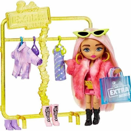 Barbie Extra Minis Doll & Fashion Playset with 15+ Pieces, Boutique with Small Doll, Clothes & Accessories Including Gummy Bear Keychain