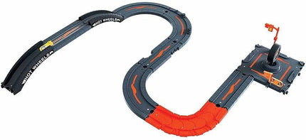 Hot Wheels City Track Pack, 10 Piece Set Includes Track Base & Various Track Pieces to Build a Cityscape, with 1 Hot Wheels Car, Connects to Other Sets, Gift for Kids 4 Years & Up