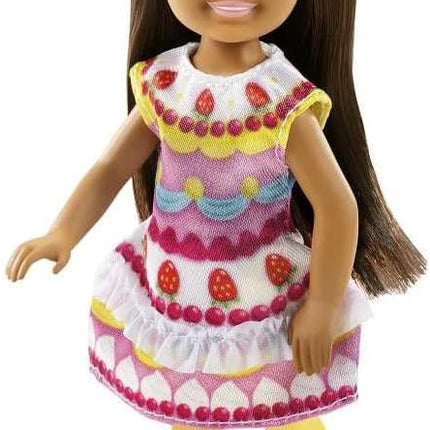 Barbie Club Chelsea Dress-Up Doll (6-inch Brunette) in Cake Costume with Pet and Accessories, for 3 to 7 Year Olds