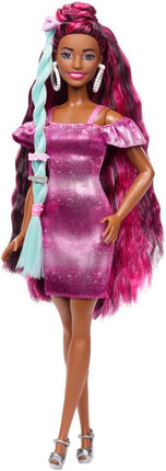 Barbie Fun & Fancy Doll & Accessories Set, Fashion Doll with Extra-Long Color-Streaked Blonde Hair, Clothes & Styling Pieces