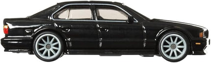 Hot Wheels HKD28 Fast and Furious - 1991 BMW M5 [3 Years Old and Up]