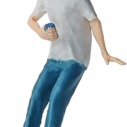 Painted Figure 1:64 Scale Mini Model Trains Architectural Plastic People Figures Leaning Man Figure Model,Suitable for Miniature Scenes(64114B)