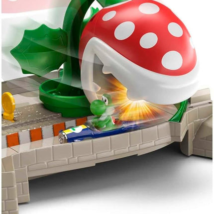 Hot Wheels Mario Kart Piranha Plant Track Playset with Gravity Launcher, Attaching Plant and Yoshi Kart Vehicle