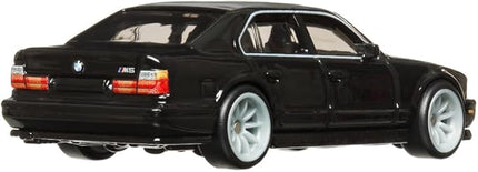 Hot Wheels HKD28 Fast and Furious - 1991 BMW M5 [3 Years Old and Up]
