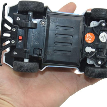 Blomiky 9 MPH High Speed Race RC Car 4WD 1:43 Scale 2.4G 4WD Electric Remote Control Car Vehicle D143 Blue White