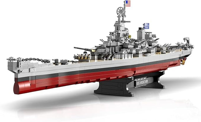 NUTCRACKER Battleship Bismarck Building Set for Adult, Large MOC Military World Missouri Battle Ship Model, Display Battleship Toy Building Set, Christmas Birthday Gift for Men Teens Boy (2228 Pieces)