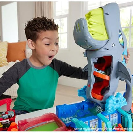 Hot Wheels City Track Set, Ultra Shark Car Wash with 1:64 Scale Color Reveal Toy Vehicle, Repeat Color-Change Feature, Storage