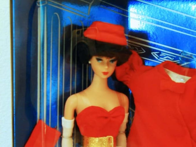 Nostalgic 1997 Silken Flame Barbie (Brunette)