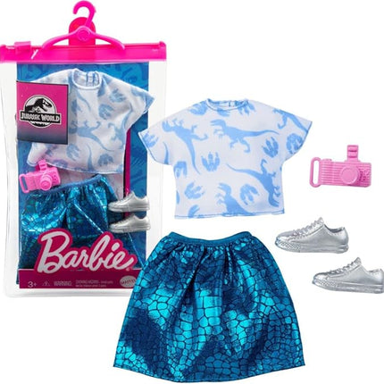 Barbie Fashions Complete Looks 4 of Doll Clothes Inspired by Popular Brand Roxy, Complete Look with Outfit & Accessories Dolls, Gift for Kids 3 to 8 Years Old