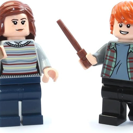 LEGO Harry Potter Minifigure Combo - Hermione in Stripped Sweater and Ron Weasley in Plaid Shirt (Adult Version) with Wands