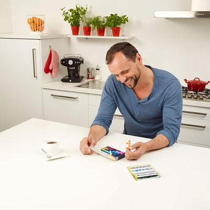 SmartGames IQ Fit – Compact Travel Puzzle Game with 120 3D Challenges, Brain-Teasing Logic Game for Kids & Adults, STEM Toy for Ages 6 to Adult, Portable Brain Teaser for On-The-Go Fun