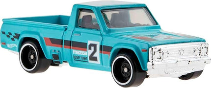 Hot Wheels 10-Pack, Set of 10 Toy Trucks in 1:64 Scale, Mix of Officially Licensed & Unlicensed Pick-Ups, Rescue or Semi Trucks (Styles May Vary)