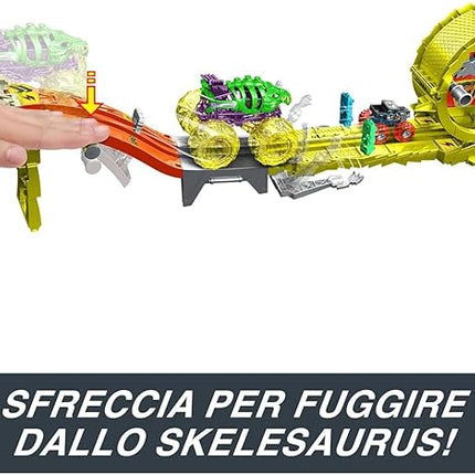 Hot Wheels Monster Trucks Track Set with 2 Toy Trucks: Oversized Skelesaurus & 1:64 Scale Bone Shaker, Charge & Chase Challenge with 2 Crushed Cars