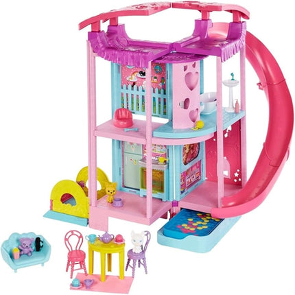 Barbie Dollhouse, Chelsea Playhouse Set with Transforming Areas & 20+ Pieces, Includes 2 Pets, Pool, Furniture & Accessories