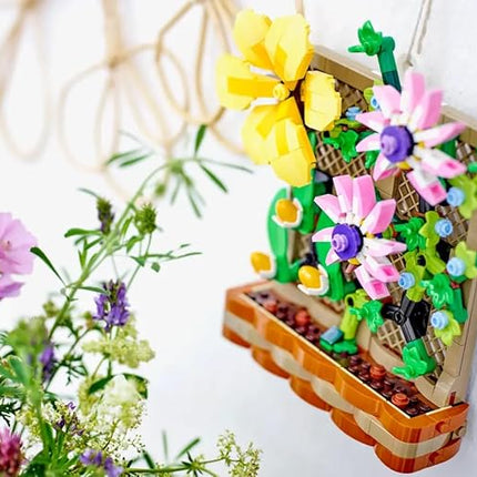 LEGO Flower Trellis Display 40683 - Spring Floral Home Decor Set with Vibrant Blooms and Trellis Detailing for Kids and Adults (440 pcs)