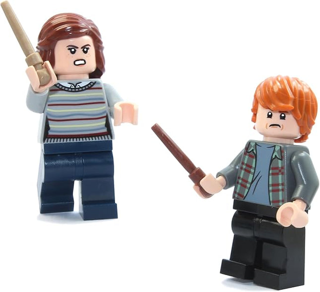 LEGO Harry Potter Minifigure Combo - Hermione in Stripped Sweater and Ron Weasley in Plaid Shirt (Adult Version) with Wands