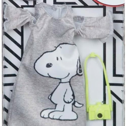 Barbie Fashion Peanuts Character Outfit Set – Bundle of 4 Clothing Packs with Accessories | Fits Most Dolls | Snoopy & Friends Themed Wardrobe | Ages 3+