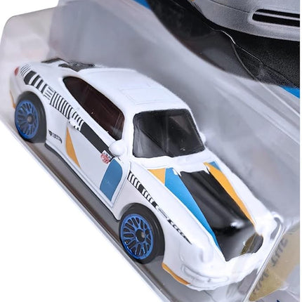Hot Wheels '96 Porsche Carrera Myles Walker HW: The 90's 1/10 (174/250) HTF01 White 2024 + Protector Short Card Frikimonkey