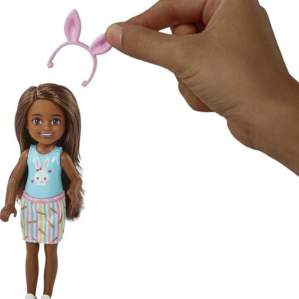 Barbie Chelsea Doll (Brunette) with Pet Bunny & Storytelling Accessories Including Pet Bed, Bunny Treats & More, Toy for 3 Year Olds & Up