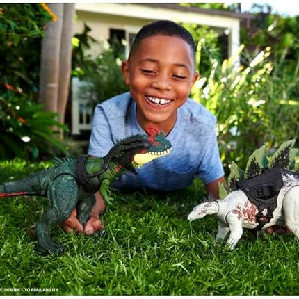 Mattel Jurassic World Gigantic Trackers Action Figure, Sinotyrannus Dinosaur Toy with Attack Motion & Tracking Gear