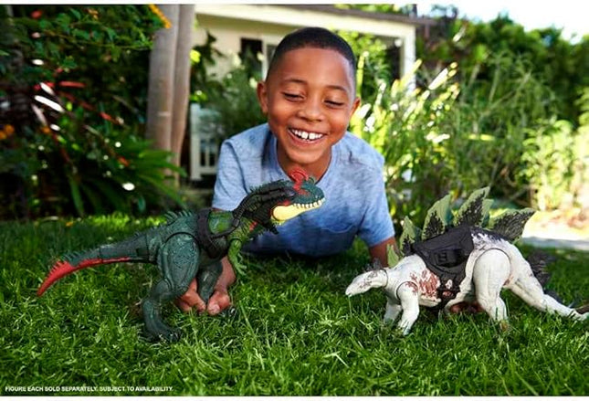 Mattel Jurassic World Gigantic Trackers Action Figure, Sinotyrannus Dinosaur Toy with Attack Motion & Tracking Gear