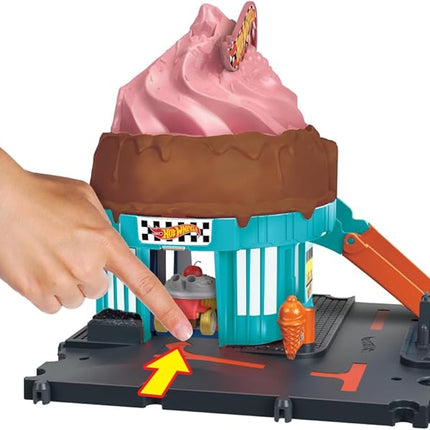 Hot Wheels HTN77 Toys