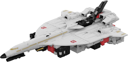 Transformers Age of The Primes Commander Class Aerialbot Silverbolt, 7-inch Converting Action Figure, Robot Toys for Ages 8+