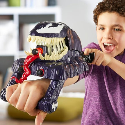 Nerf Marvel Spider-Man VenomVersus Marvel's Venom Strike Blaster, Spider-Man Role Play Toy