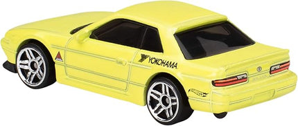 Hot Wheels Fast & Furious Toy Cars, Set of 5 1:64 Scale Die-Cast Vehicles Inspired by & Seen in The Fast Movies