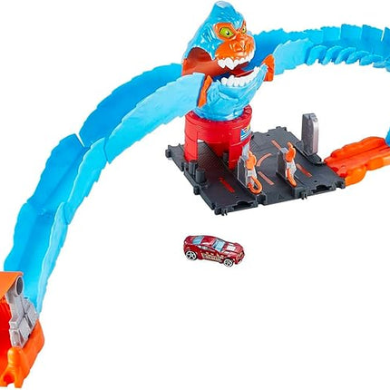 Hot Wheels City Wreck & Ride Gorilla Attack with 1 Car, Connects to Other Sets, Gas Station-Themed Set, Gift for Kids 4 to 8 Years Old