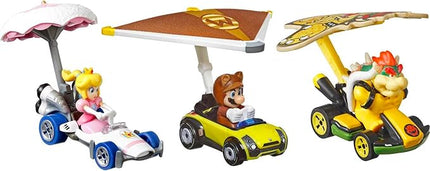 Hot Wheels Mario Kart Vehicle 3-Pack Set of Toy Cars with Gliders Inspired by Tanooki Mario, Princess Peach and Bowser
