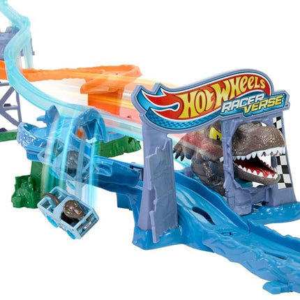 Hot Wheels Toy Car Track Set, RacerVerse Jurassic World Crash & Splash Playset with Die-Cast Velociraptor Vehicle, Dinosaur Race with Spinosaurus