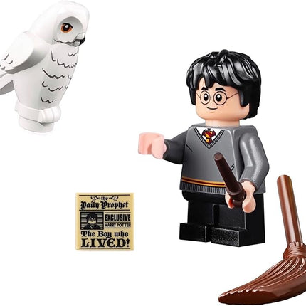 LEGO 2018 Harry Potter Minifigure - Harry Potter (with Owl, Broom & Wand) 75954