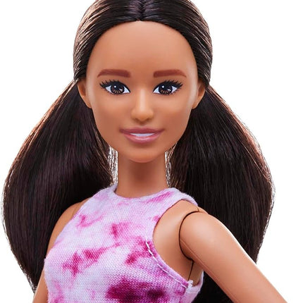 Barbie Baker Doll & Kitchen Playset with Oven, Spinning Mixer & 10+ Accessories, Includes Petite Brunette Fashion Doll, Pet Kitten & Baking Pieces