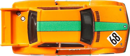 Hot Wheels Premium Car Culture Collectible Toy Car, 1:64 Scale Die-Cast BMW320 Gp5, Race Day Vehicle with Real Riders Tires