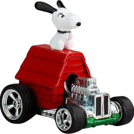 Hot Wheels Premium Pop Culture Peanuts Racing Club Snoopy on Dog House 1:64 Scale Diecast Vehicle