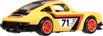 Hot Wheels Premium Car Culture Circuit Legends Toy Vehicle, 1:64 Scale Die-Cast '71 Porsche 911 for Collectors, Real Riders Tires, Metal/Metal Chassis