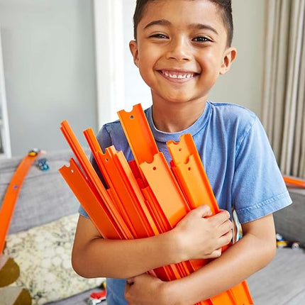 Hot Wheels Bht77 Hot Wheels Car And Track Pack