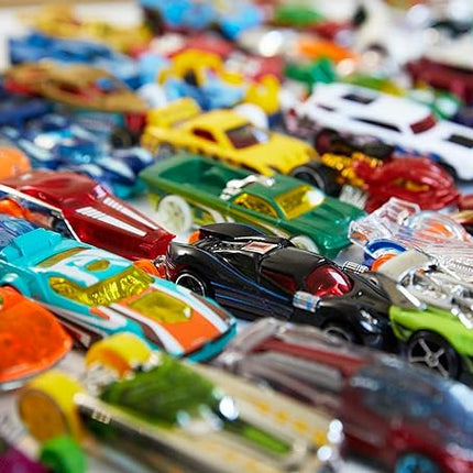 Hot Wheels Toy Cars & Trucks 20-Pack, Set of 20 1:64 Scale Vehicles for Play or Display, Instant Collection (Styles May Vary) (Amazon Exclusive)