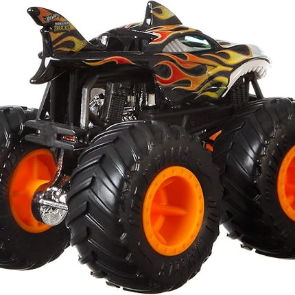 Hot Wheels Toy Monster Trucks Creature 3-Pack, Set of 3 Toy Trucks in 1:64 Scale: Shark Wreak, Piran-ahh & Mega-Wrex