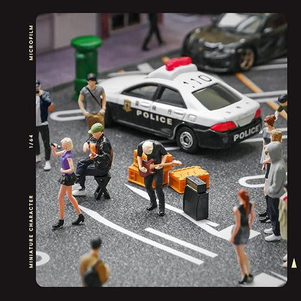 Painted Figure 1:64 Scale Mini Model Trains Architectural Plastic People Figures Standing Bassist Figure Model,Suitable for Miniature Scenes(64beisishou)