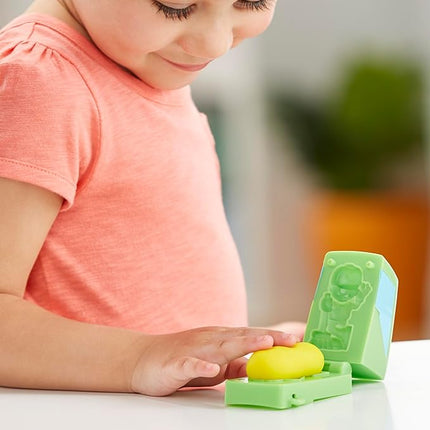 Play-Doh Wheelie Bin Truck, with Faux Garbage Modelling Clay and 3 Pots
