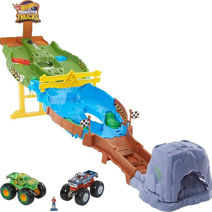 Hot Wheels Monster Trucks Playset with Monster Trucks Bigfoot & Gunkster, Convenient Storage, Wreckin’ Raceway