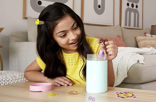 Barbie Chelsea Color Reveal Doll with 6 Surprises: 4 Bags with Cover-Up, Shoes, Towel & Accessory; Water Reveals Marble Blue Doll’s Look & Color Change on Hair; Sand & Sun Series [Styles May Vary]