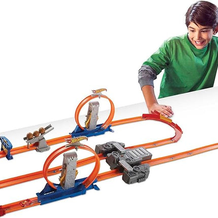 Hot Wheels Toy Car Track Set, Track Builder Playset Total Turbo Takeover with 1:64 Scale Vehicle, Motorized Booster & Multiple Configurations